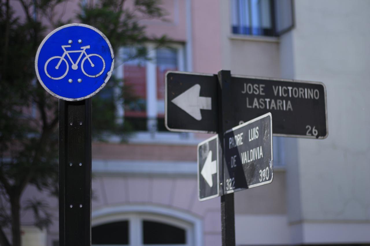 Uh Aparthotel Lastarria Сантьяго Экстерьер фото